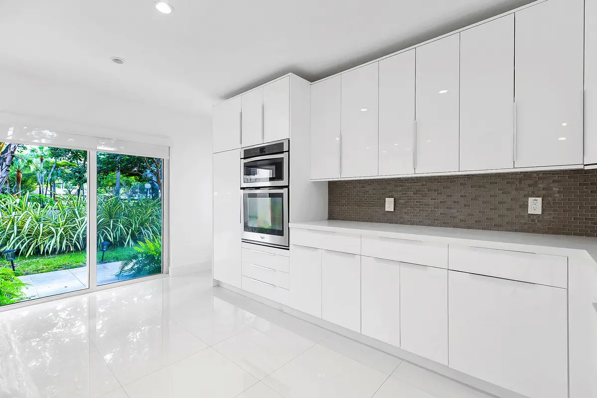 3759OaksClubhouseDr-PompanoBeach,Natalia at 3759 Oaks Clubhouse Drive P7, Pompano Beach
