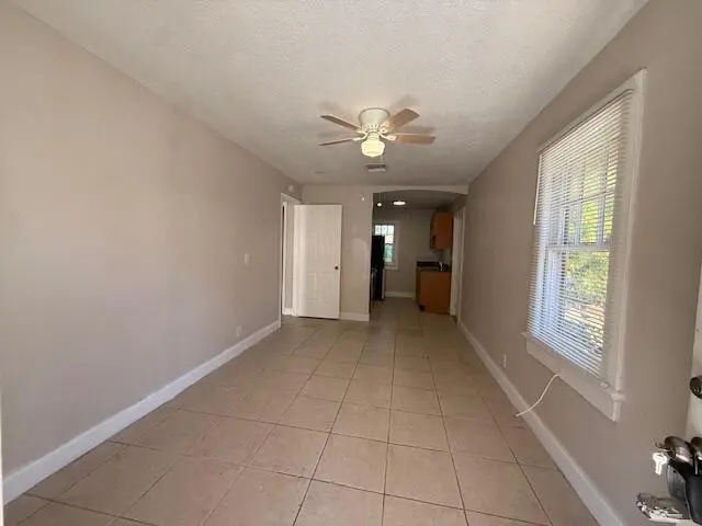 IMG_4690 at 400 Metcalf Court, West Palm Beach