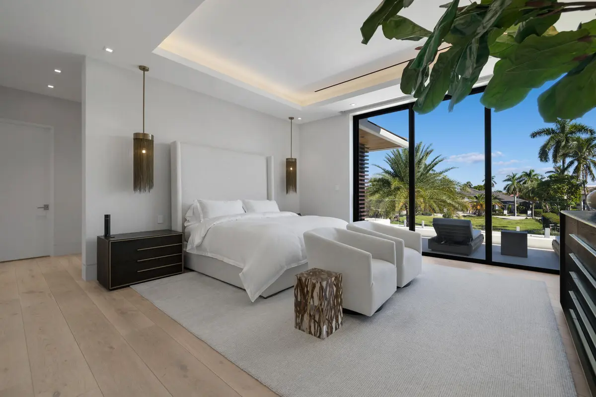 Primary Suite at 2423 Castilla Isle, Fort Lauderdale