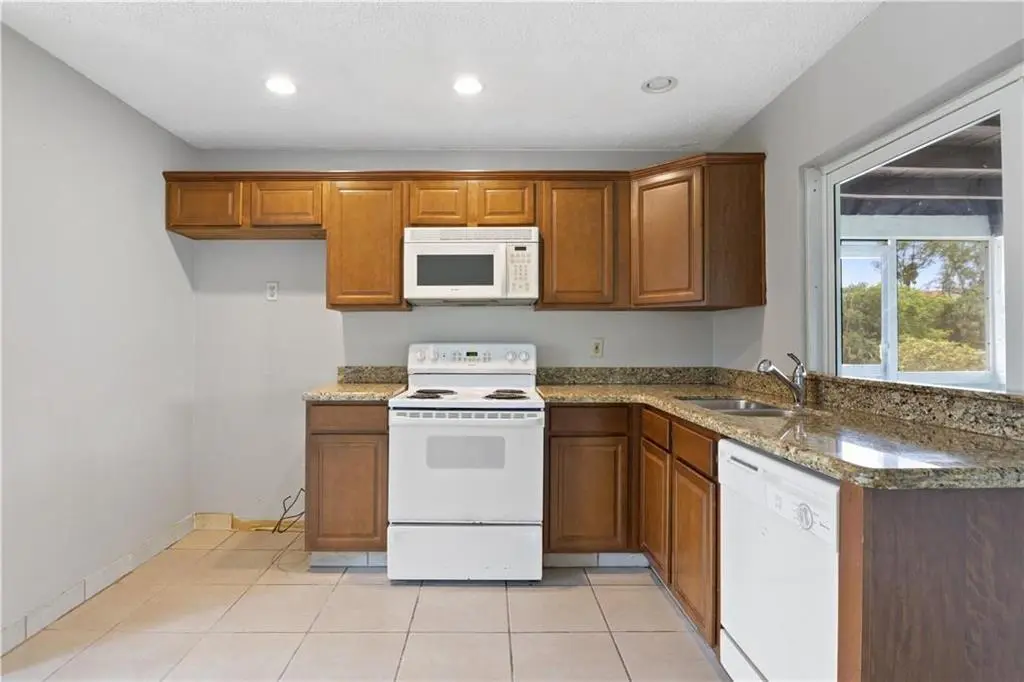 5207 Kitchen 2 at 5207 NW 28TH Avenue, Tamarac