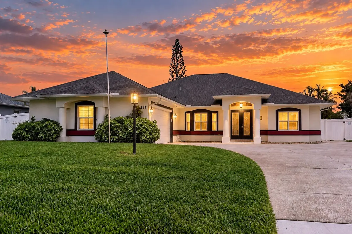B691A908-A009-4CE3-A6CA-39D52C99C133 2 at 249 DOCK Avenue, Sebastian