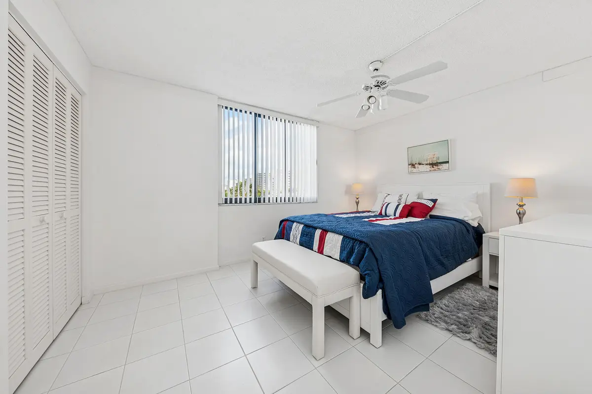 09 5 at 3400 S Ocean Boulevard 4h, Highland Beach
