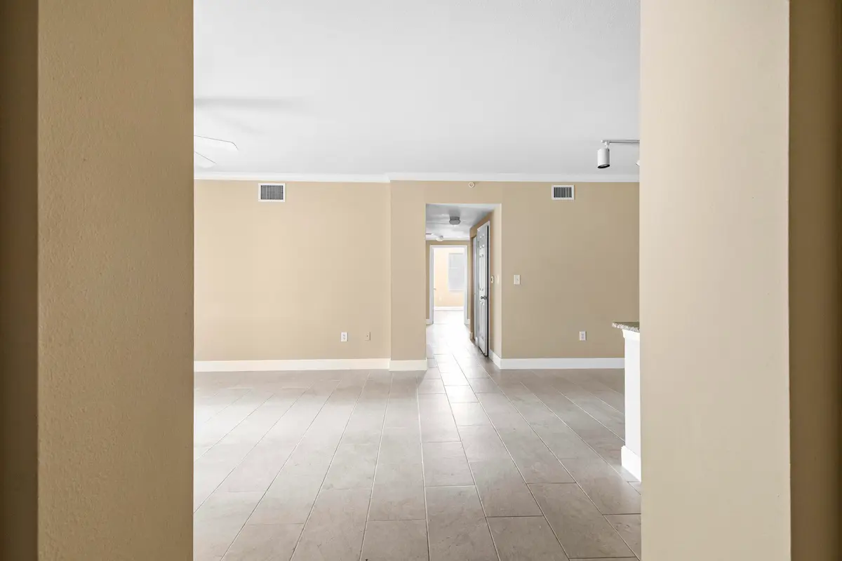 9_6450 emerald dunes dr west palm beach at 6434 EMERALD DUNES Drive 104, West Palm Beach