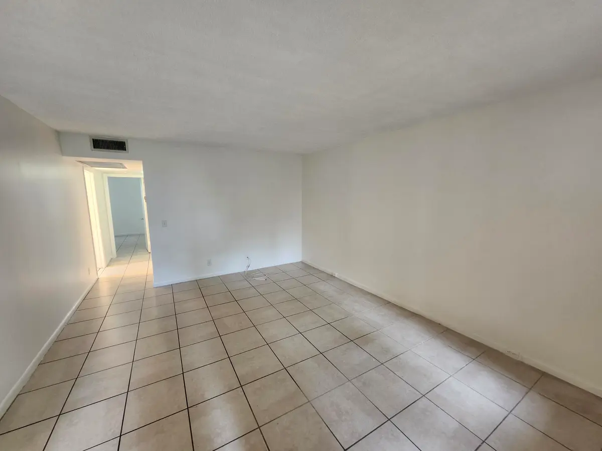 200 SW 132ND Way 105L, Pembroke Pines, FL – photo 4