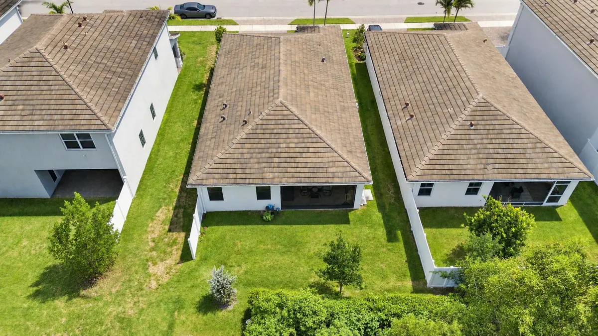 Arial Pic at 18476 Glenstone Street, Jupiter