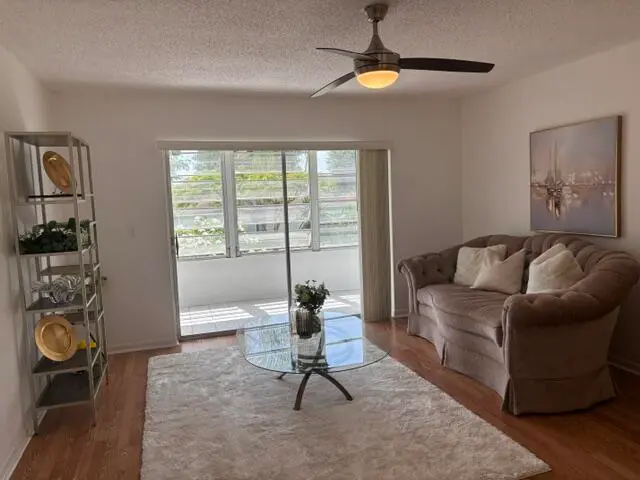 LIVING AREA at 6 ABBEY Lane 207, Delray Beach