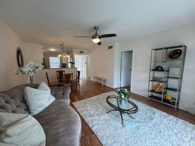 LIVING AREA at 6 ABBEY Lane 207, Delray Beach