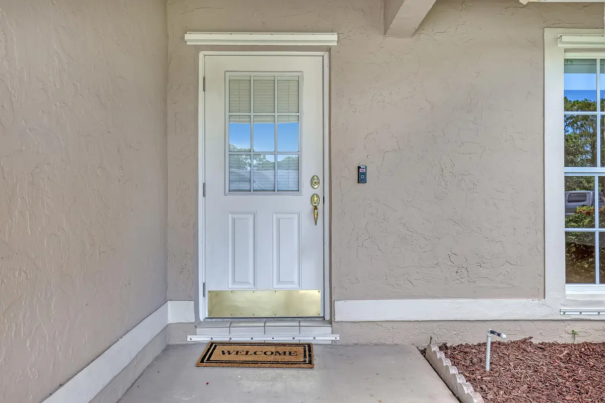Front walkway at 1835 Moonflower Circle, Wellington