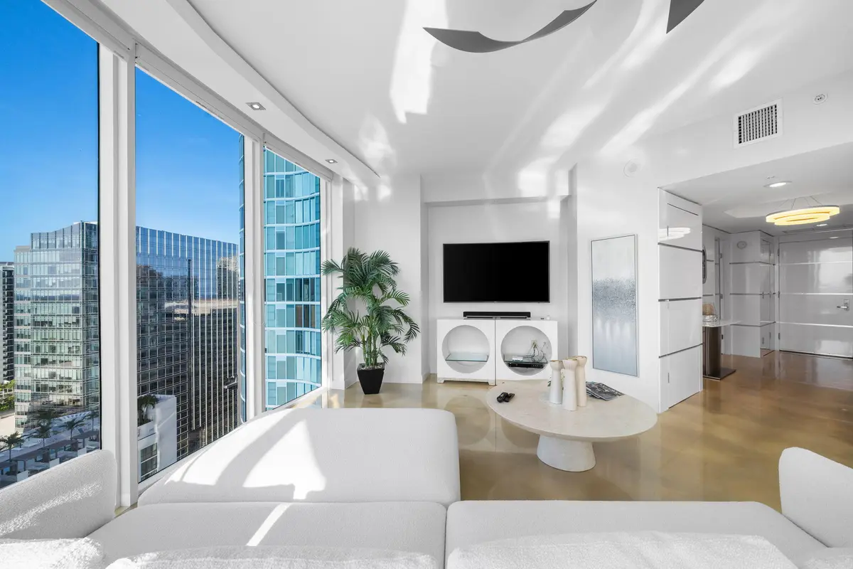 4-web-or-mls-A7R06560 at 333 Las Olas Way 2702, Fort Lauderdale