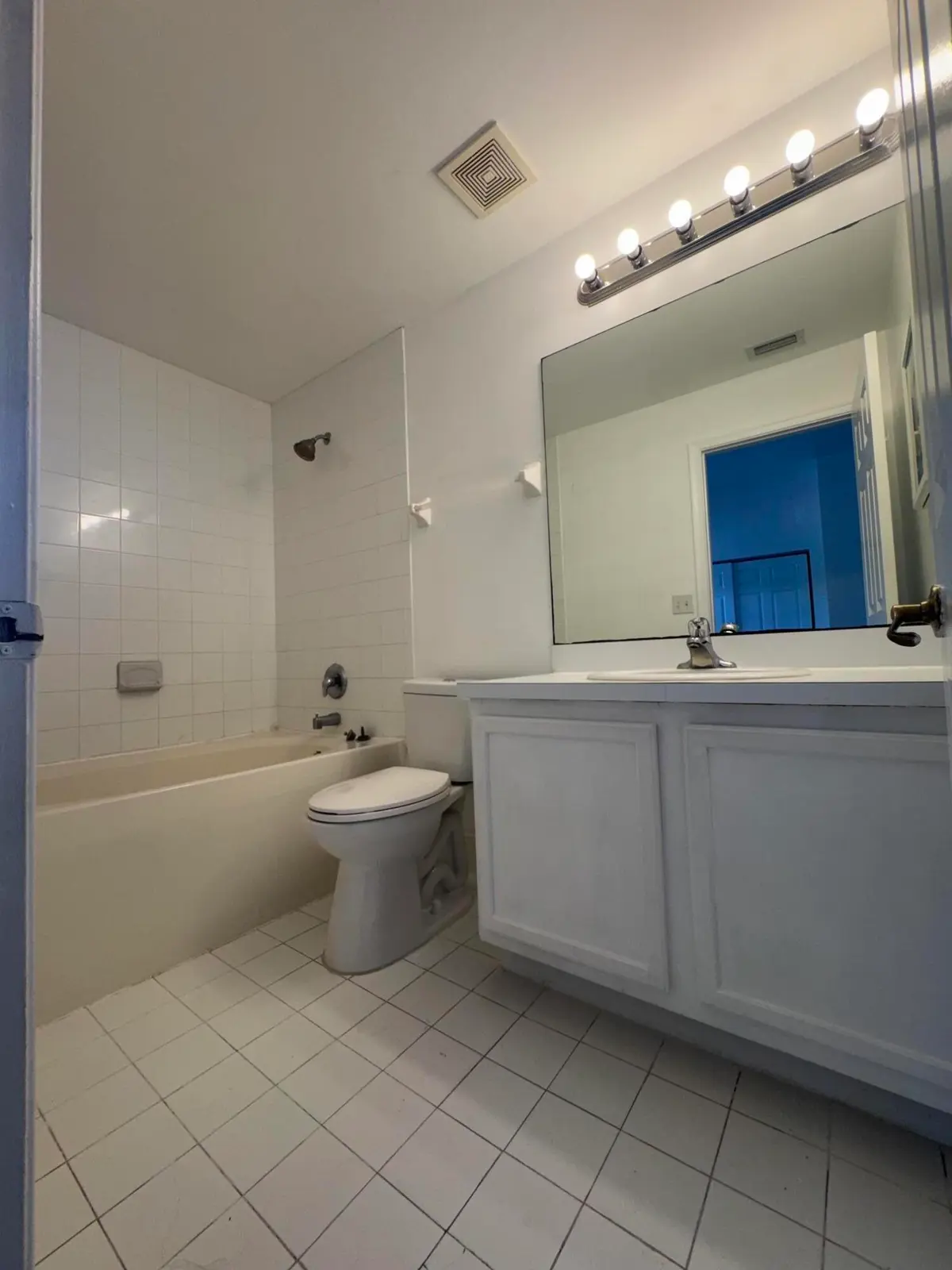 1161 7 at 1117 Colonial Palms Way, West Palm Beach