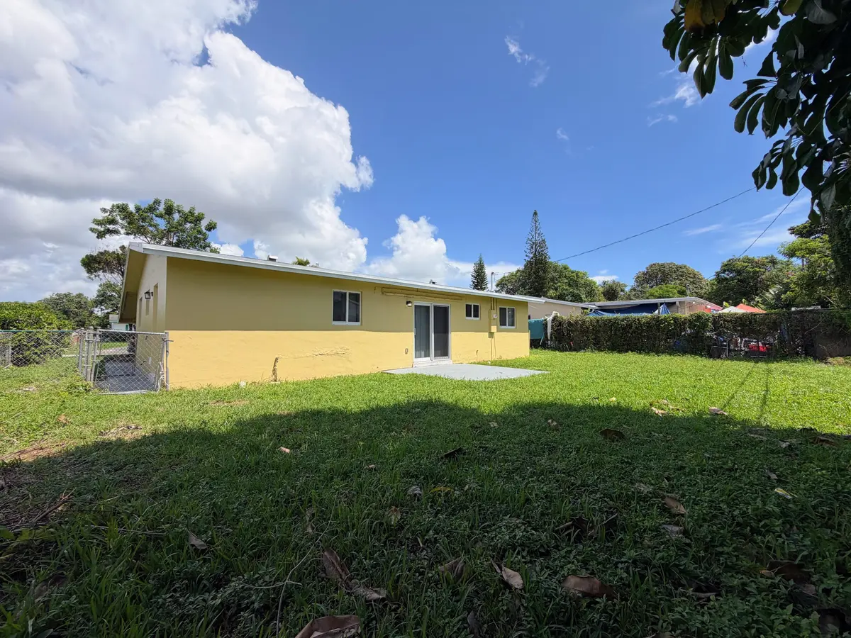 IMG_0181 at 2530 NW 26th Court, Oakland Park