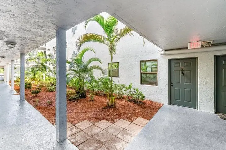 exterior hall at 1880 N Congress Avenue 104, West Palm Beach