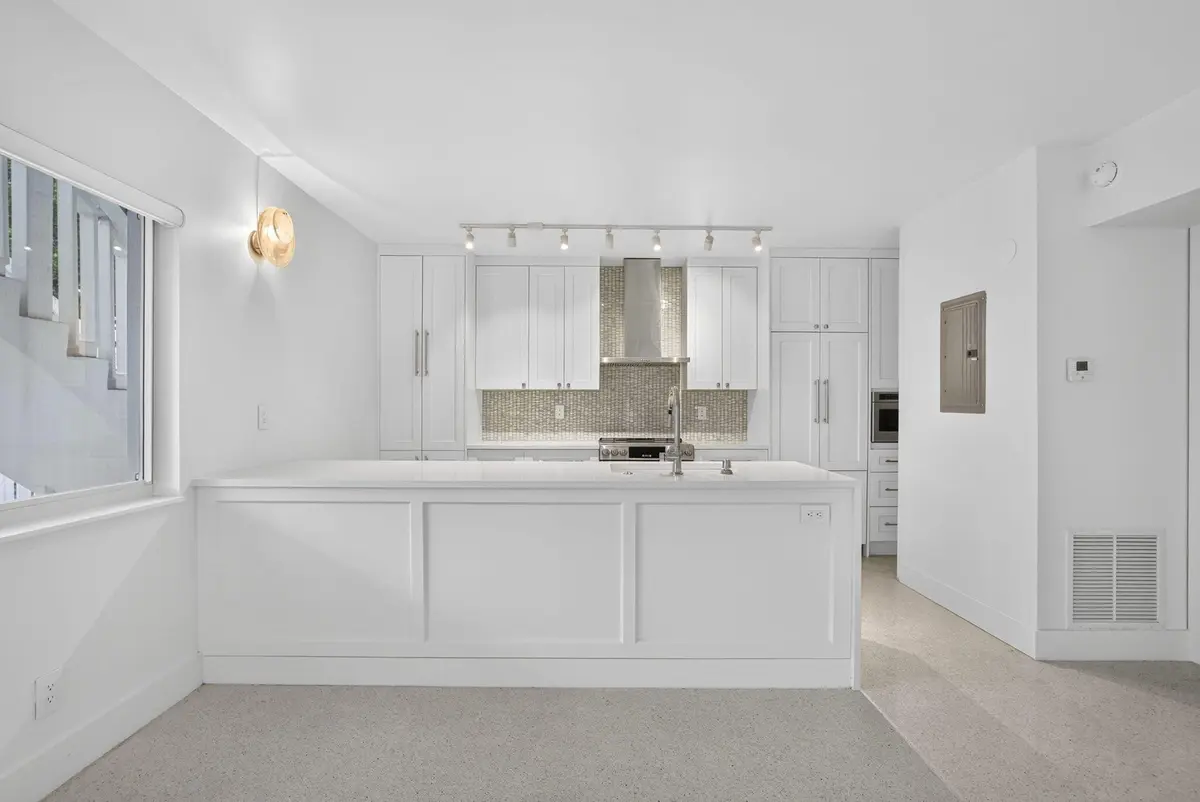 7-web-or-mls-8I8A6239 at 3216 COLONY CLUB Road 4, Pompano Beach