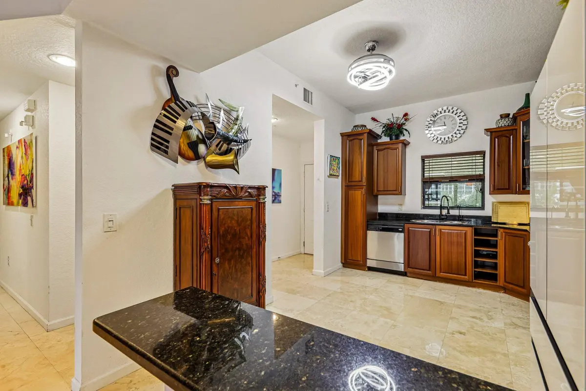 8-web-or-mls-Presidential Way #310-S1809 at 1620 Presidential Way 310, West Palm Beach