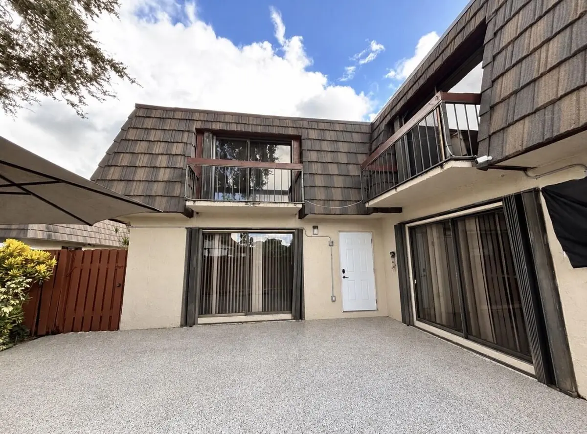 4cdb09c5-05fe-49fe-bd7e-92f20832de9d at 4039 Palm Bay Circle B, West Palm Beach