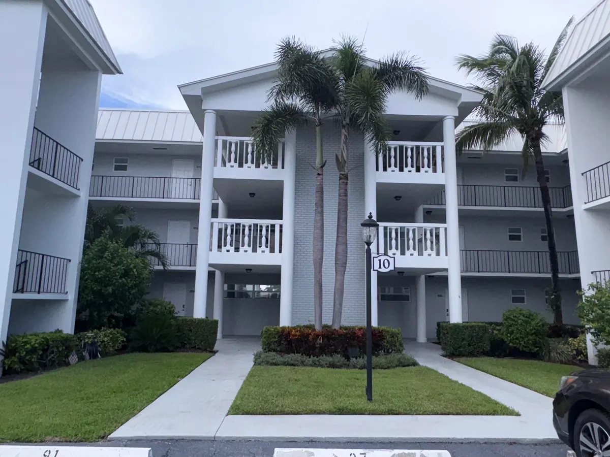 11 CC Front at 10 COLONIAL CLUB Drive 305, Boynton Beach