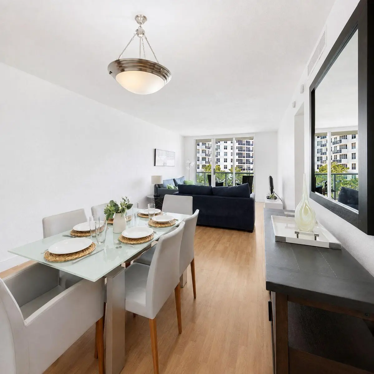 Dining Room at 3801 S OCEAN Drive 4Y, Hollywood