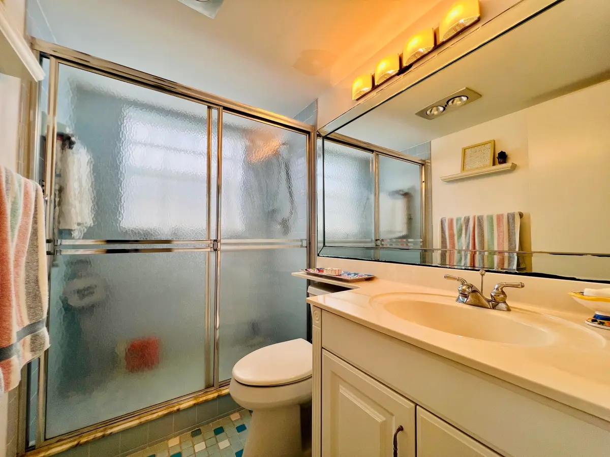 FULL BATH at 173 Dorchester H 173, West Palm Beach