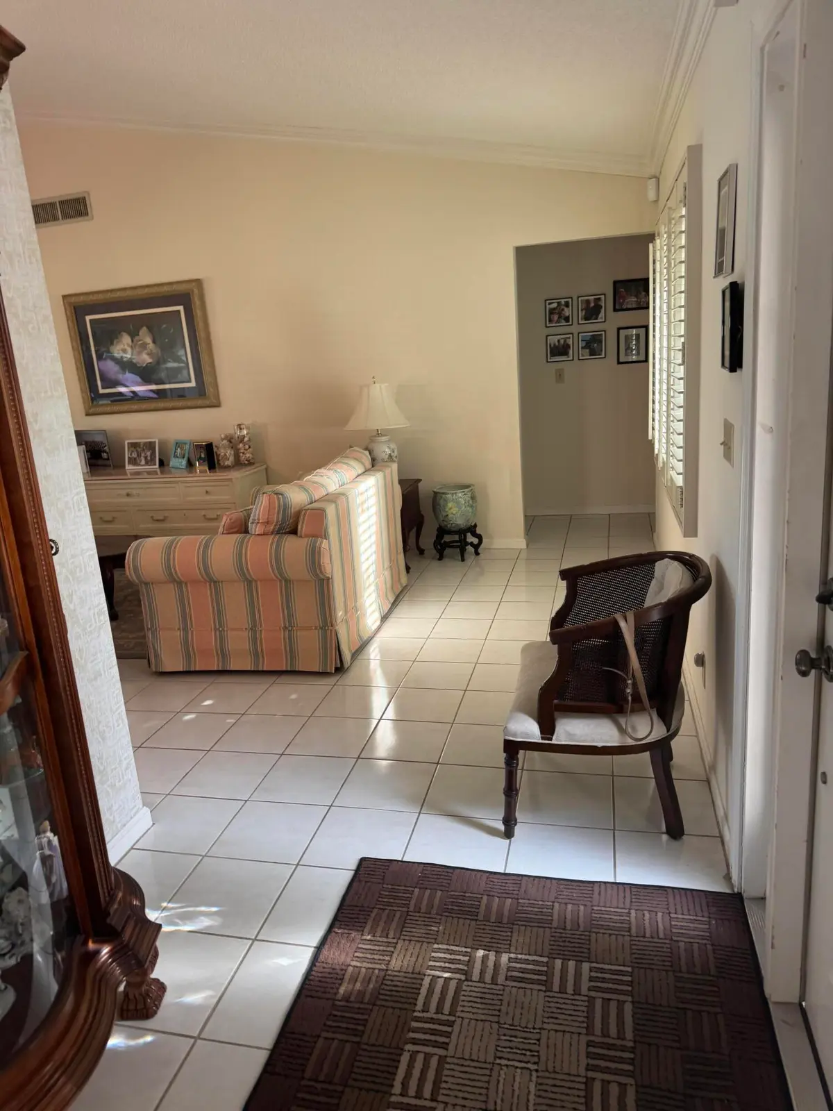 foyerr at 10548 GREENTRAIL Drive, Boynton Beach