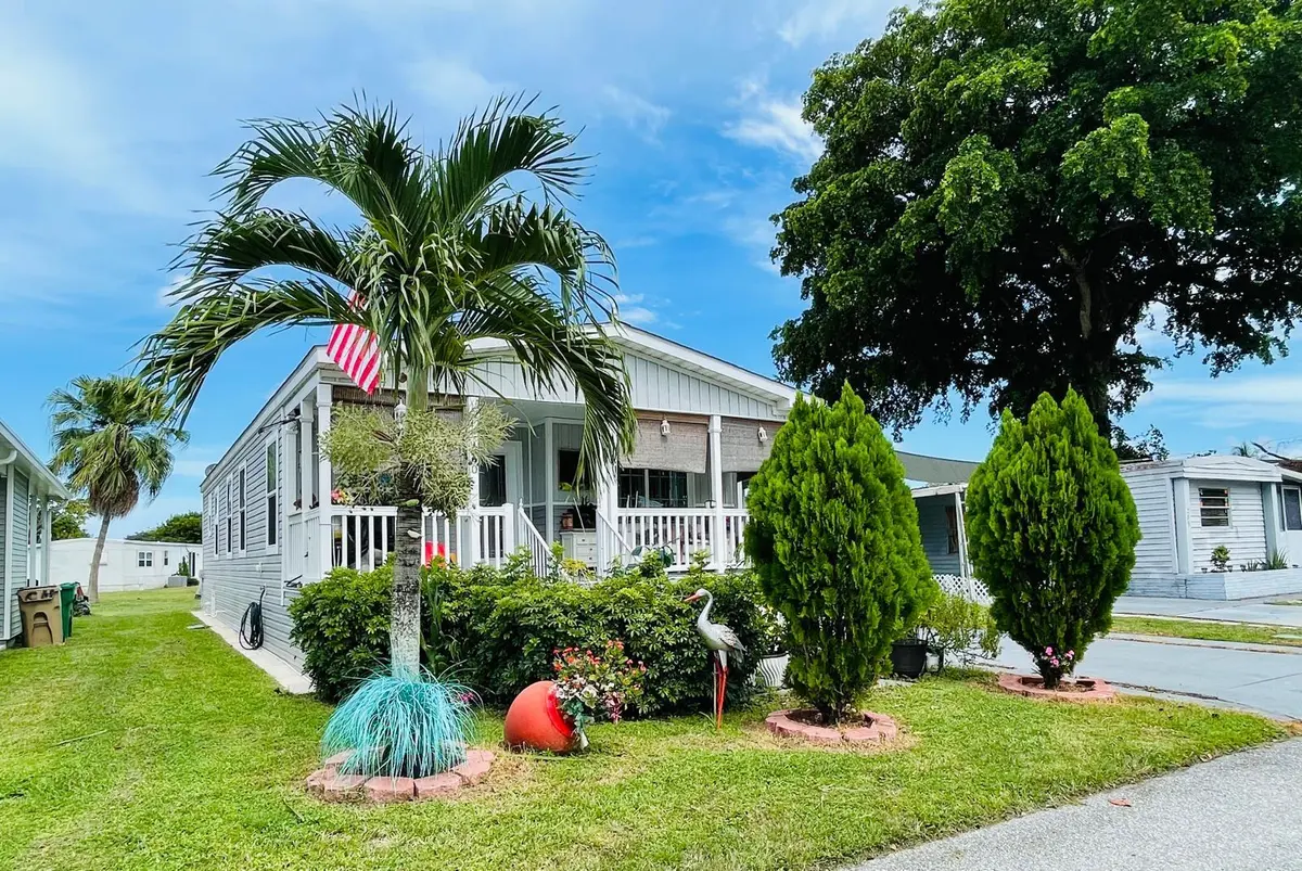 d7768001-fd97-4865-a069-35f3abaf5014 at 10550 W State Road 84 Lot 290,