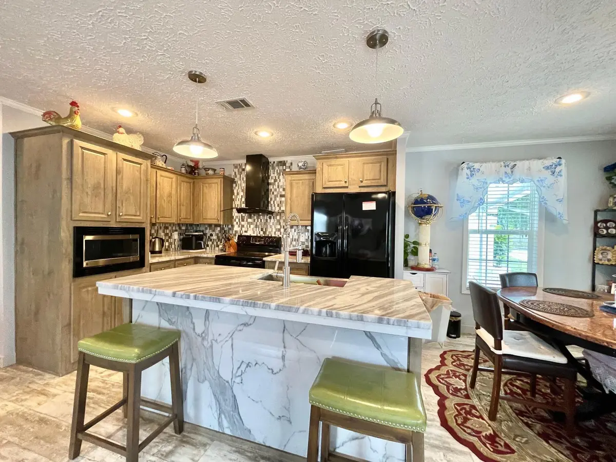 2f06caf5-73dc-4e29-b582-f3a3e31e178d at 10550 W State Road 84 Lot 290,