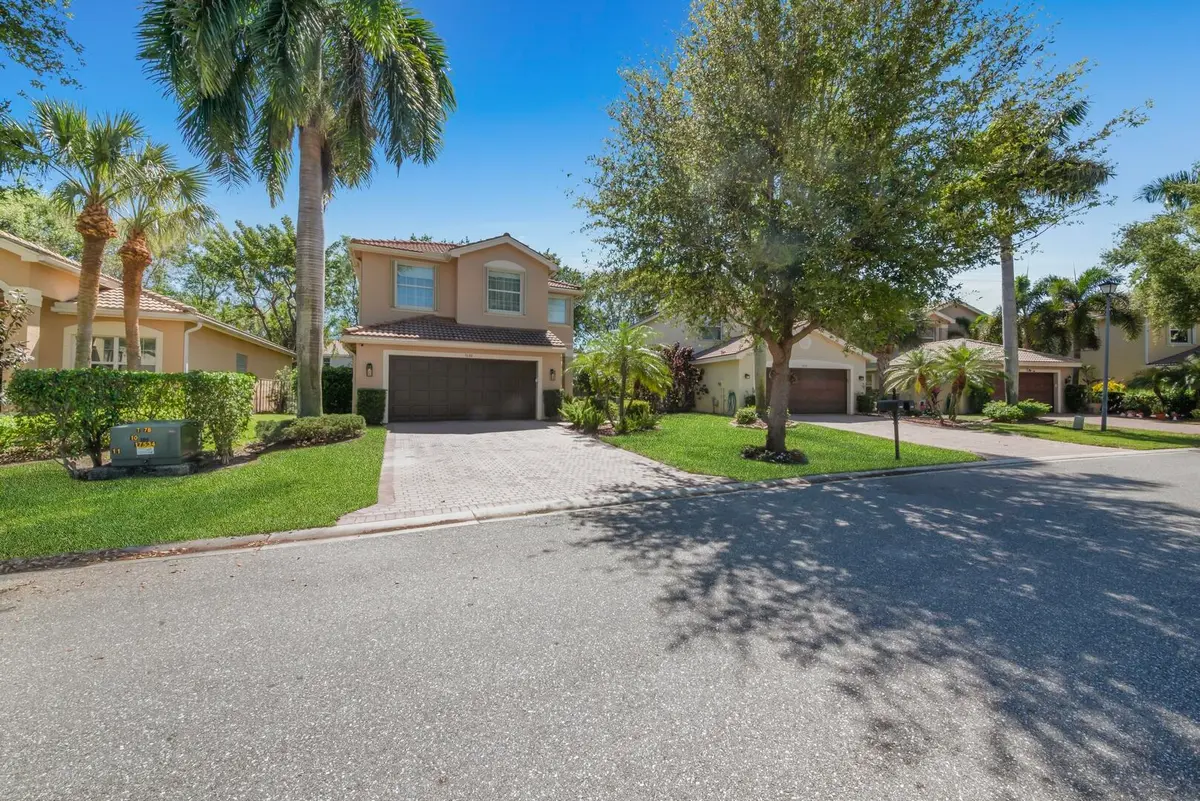 1 (44) at 7686 CORKWOOD Avenue, Boynton Beach