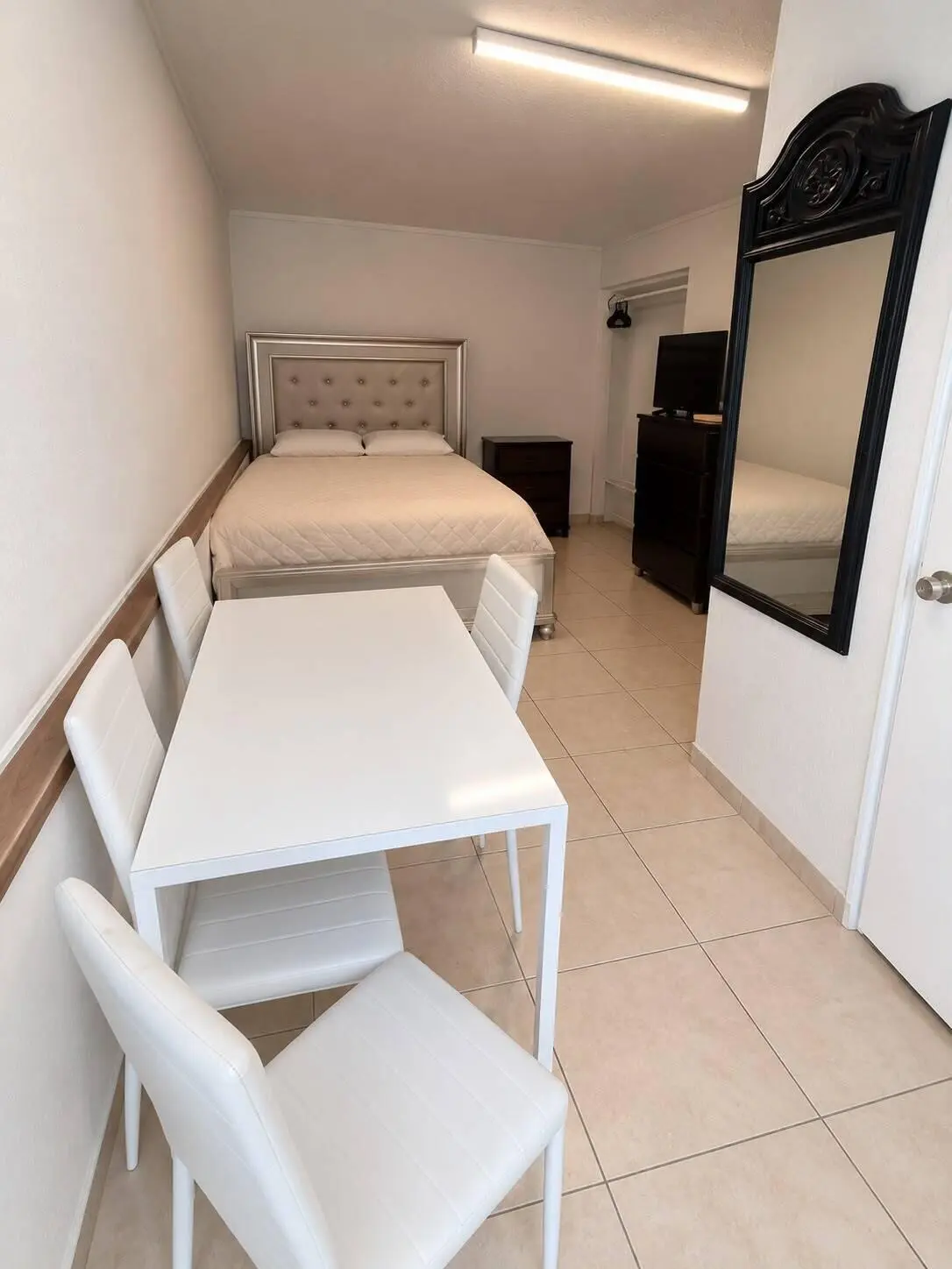 WhatsApp Image 2026-09-18 at 11.18.54 AM at 872 HARTH Drive, West Palm Beach