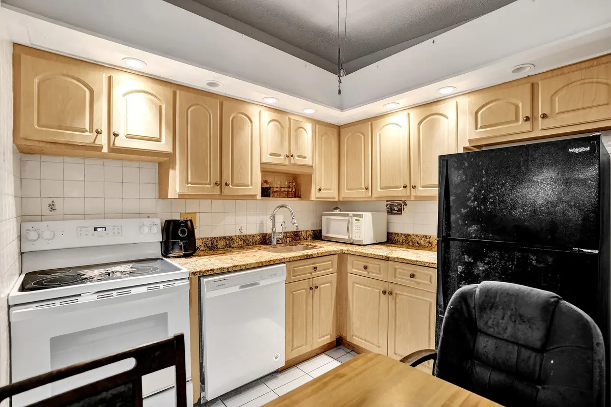 DSC02660 at 9414 S BELFORT Circle 215, Tamarac