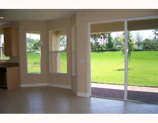 GetMedia (2) at 2007 GREY FALCON Circle, Vero Beach