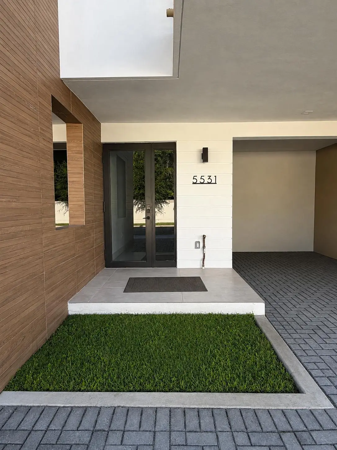 Entrance at 5531 W Oak Way, Fort Lauderdale