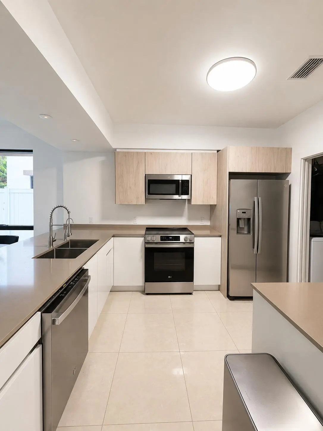 Kitchen at 5531 W Oak Way, Fort Lauderdale