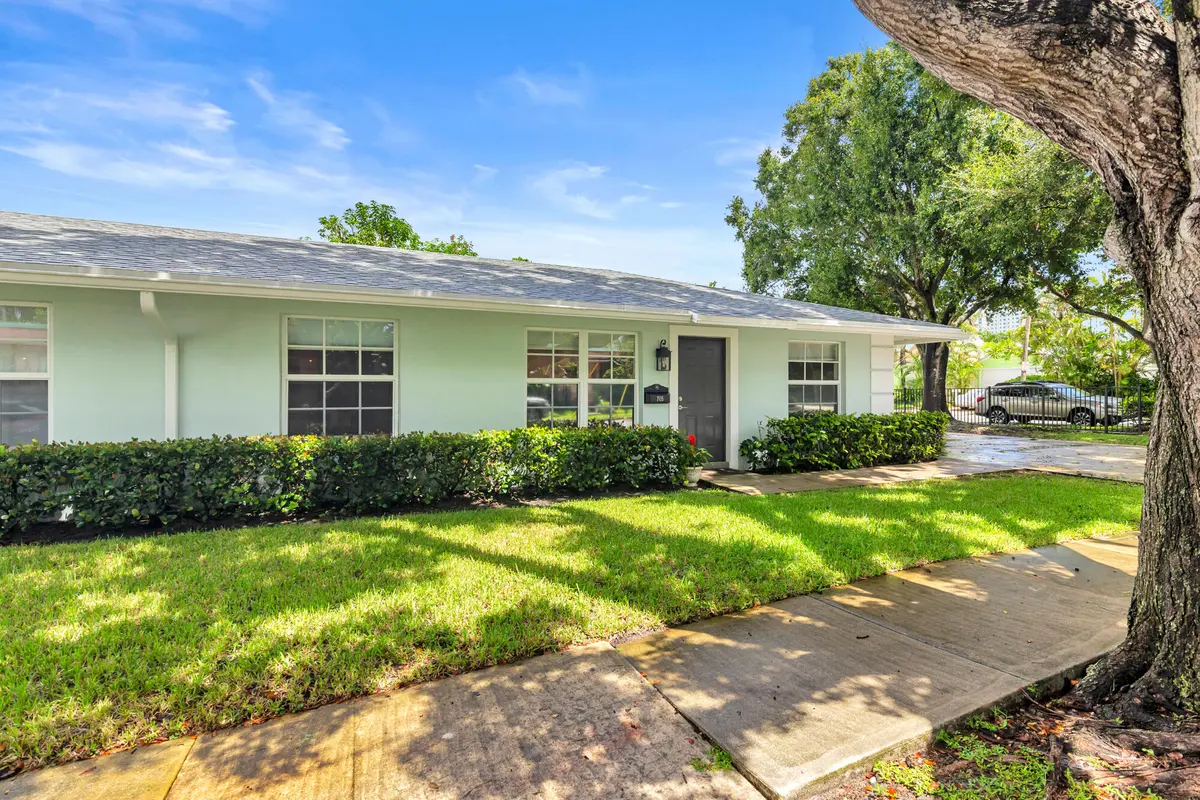 low-3 at 705 New York Street, West Palm Beach