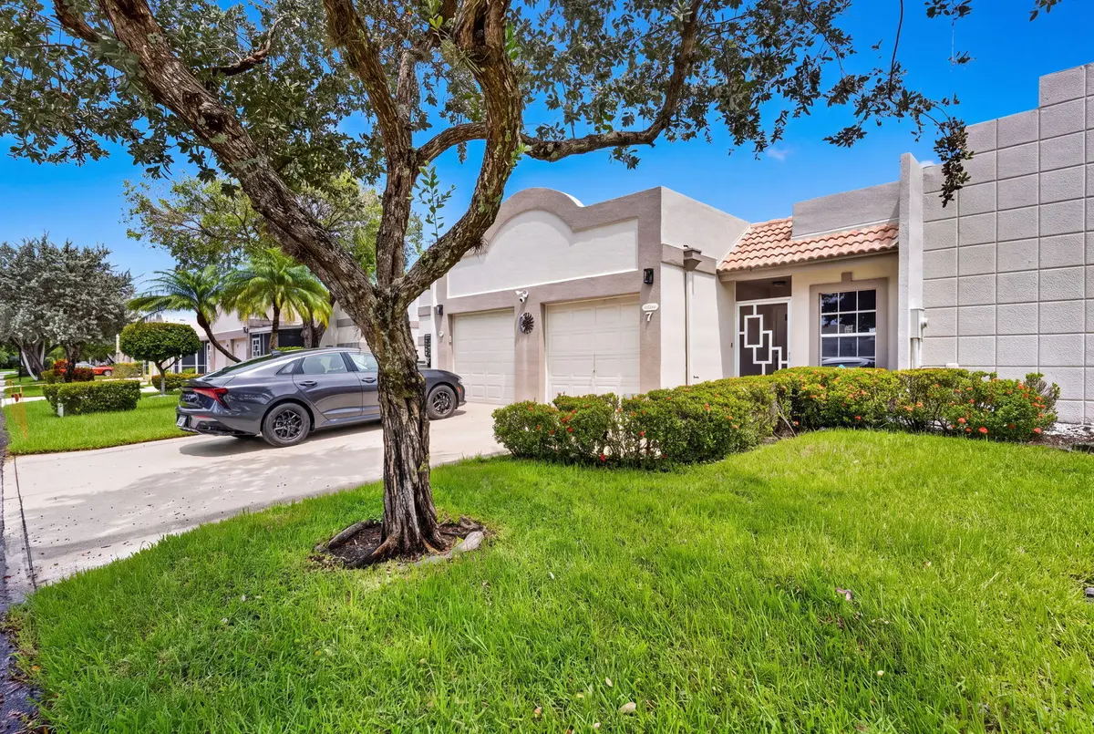 Front Entrance View at 18800 HAYWOOD Terrace 7, Boca Raton