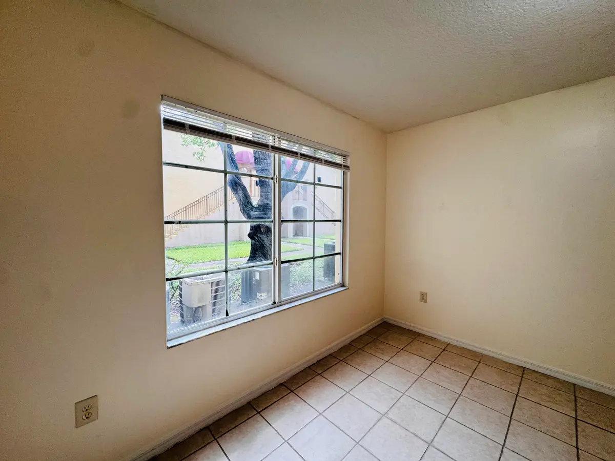 Foto 9-16-26, 3 15 25 pm at 4271 SAN MARINO Boulevard 103, West Palm Beach