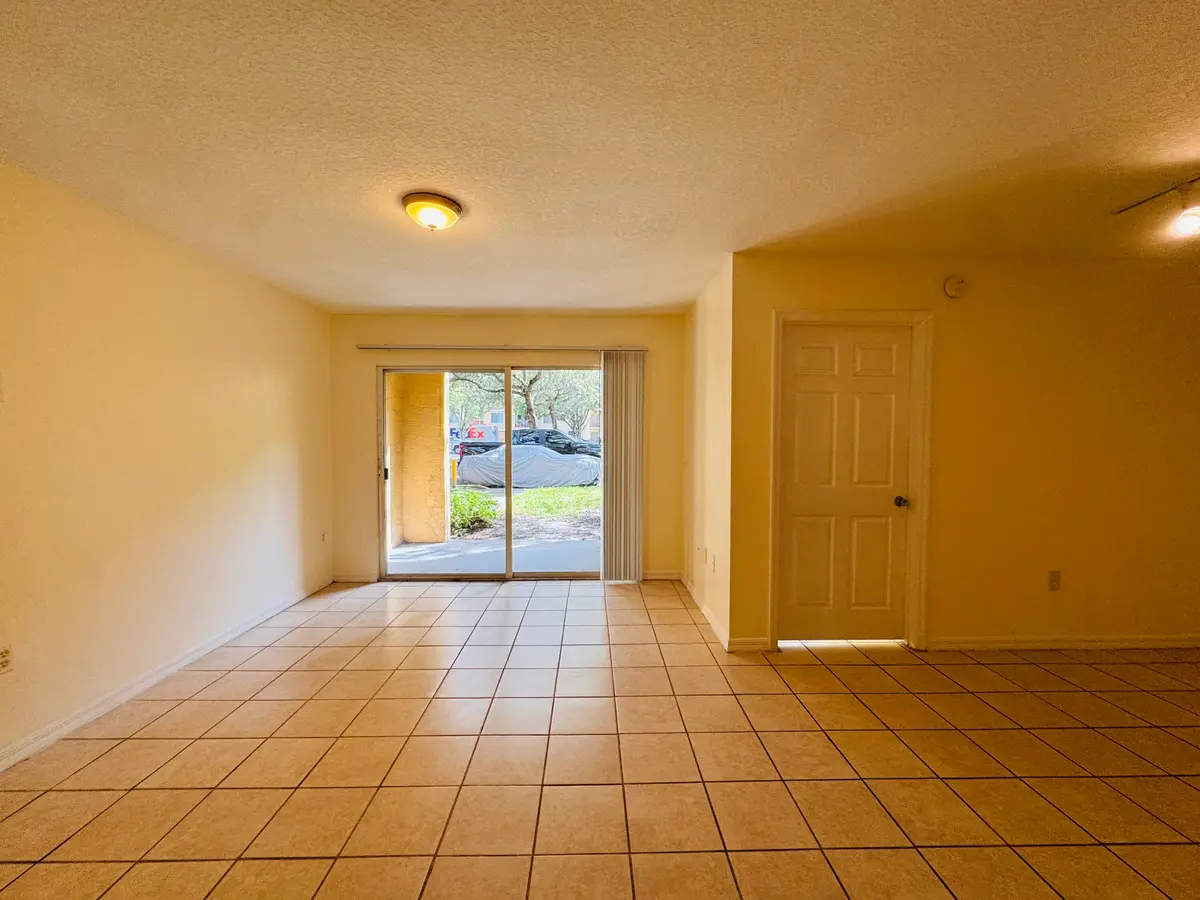 Foto 9-16-26, 3 20 42 pm at 4271 SAN MARINO Boulevard 103, West Palm Beach