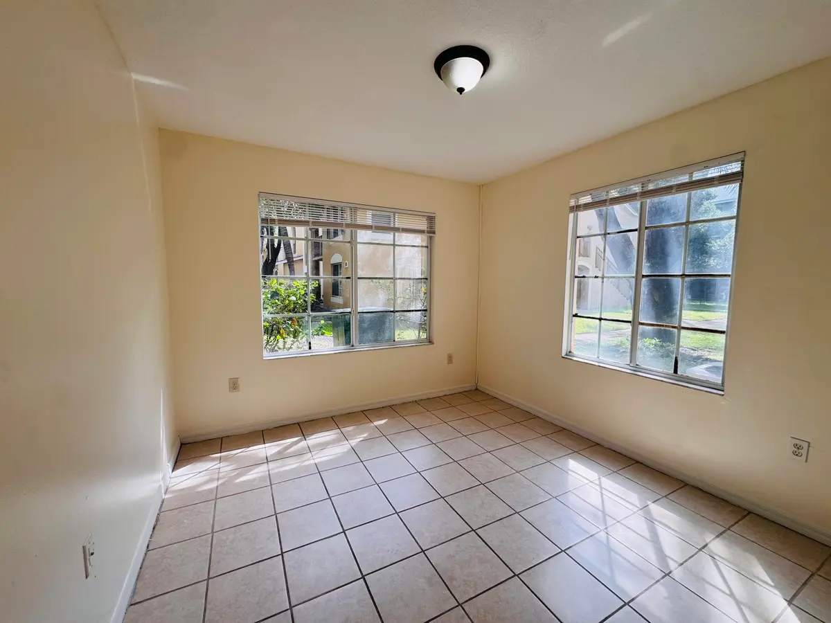 Foto 9-16-26, 3 19 15 pm at 4271 SAN MARINO Boulevard 103, West Palm Beach