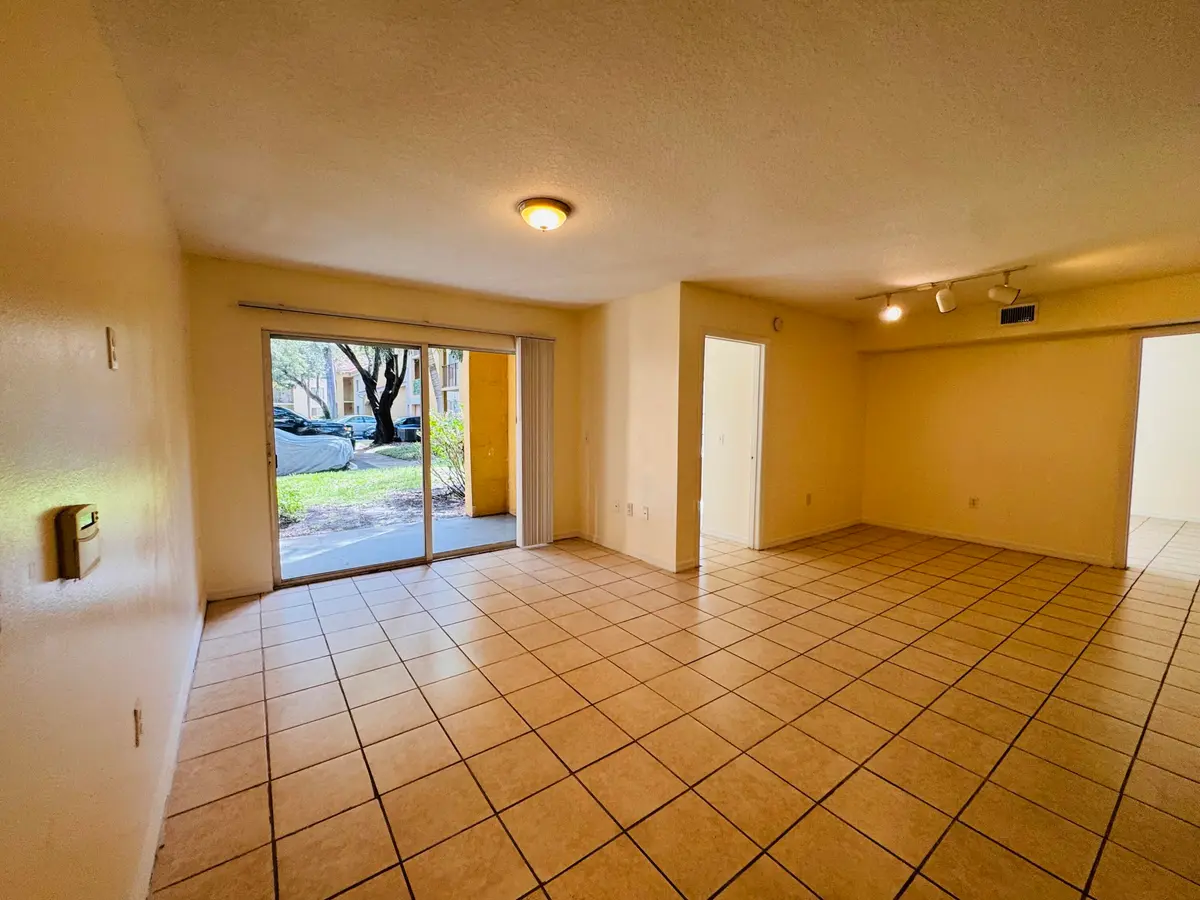 Foto 9-16-26, 3 19 06 pm at 4271 SAN MARINO Boulevard 103, West Palm Beach
