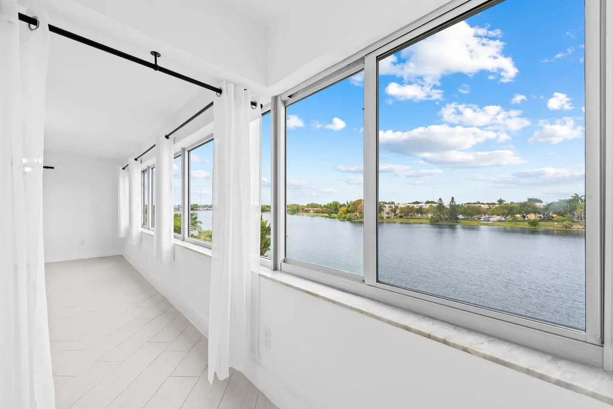 5-web-or-mls-_BWP7397 at 877 NE 195TH Street 422, Miami