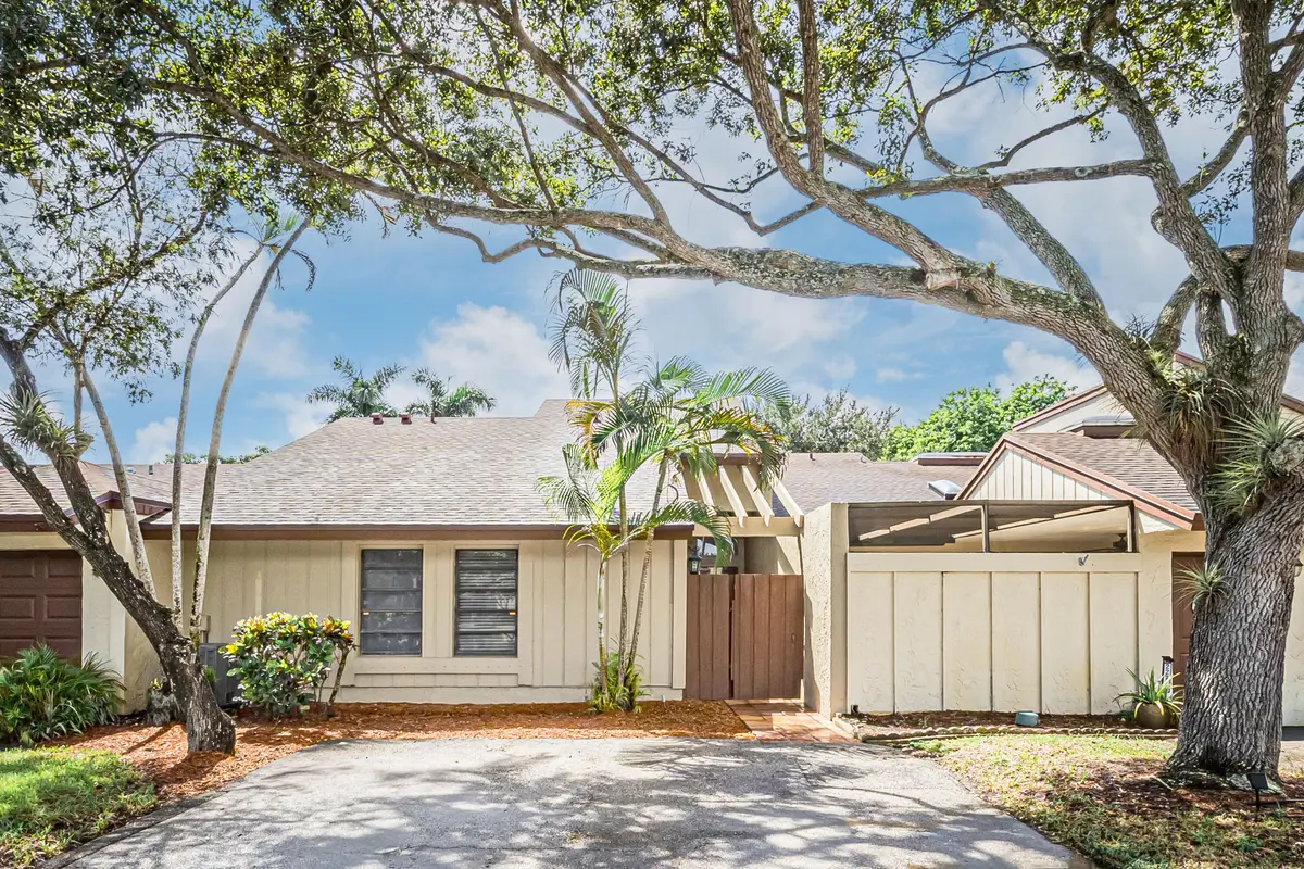 22724 VISTAWOOD Way, Boca Raton, FL – photo 1