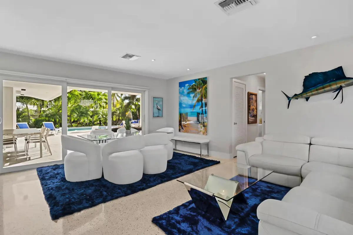 Canal House 18 at 3960 NE 16th Avenue, Oakland Park