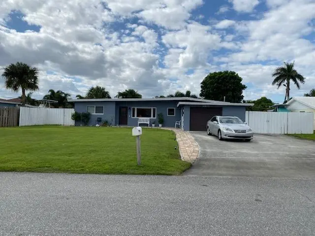 Front View at 6601 LAKE CLARKE Drive, Lake Clarke Shores