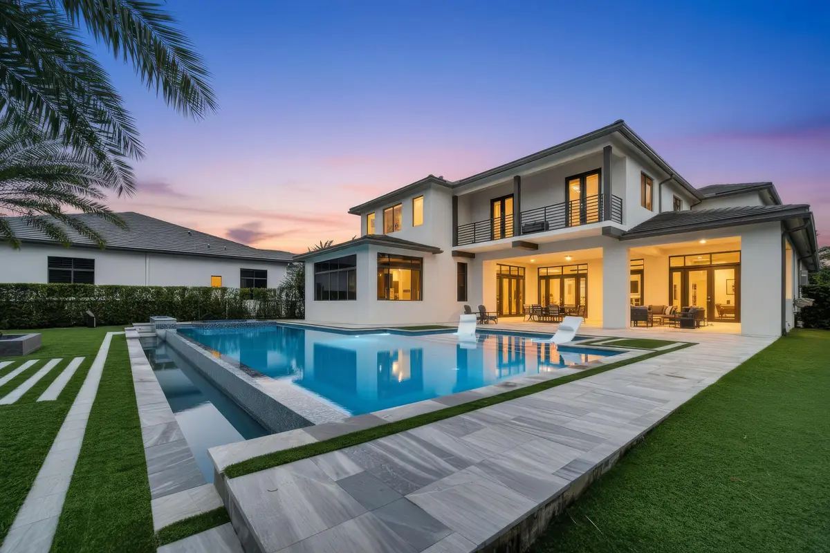 twilight2 at 10910 ESTUARY Drive, Parkland