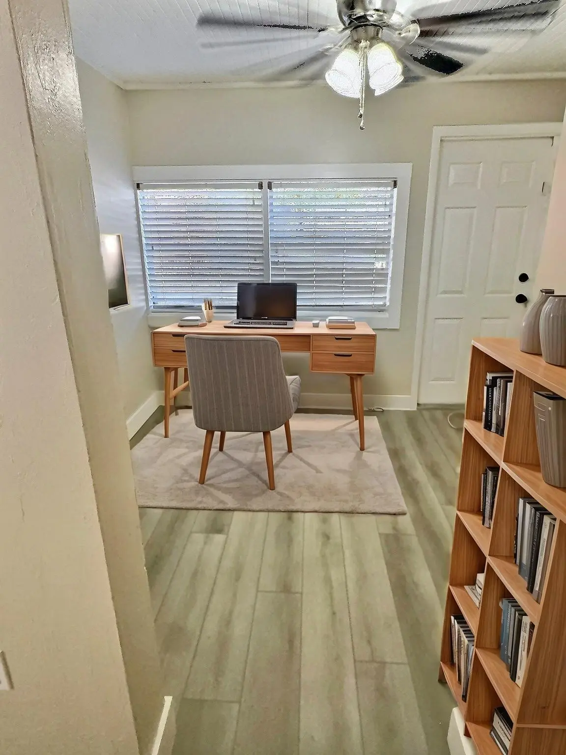 IMG_2712-2 - Home Office - Scandinavian at 1122 SW 2ND Court 1, Fort Lauderdale