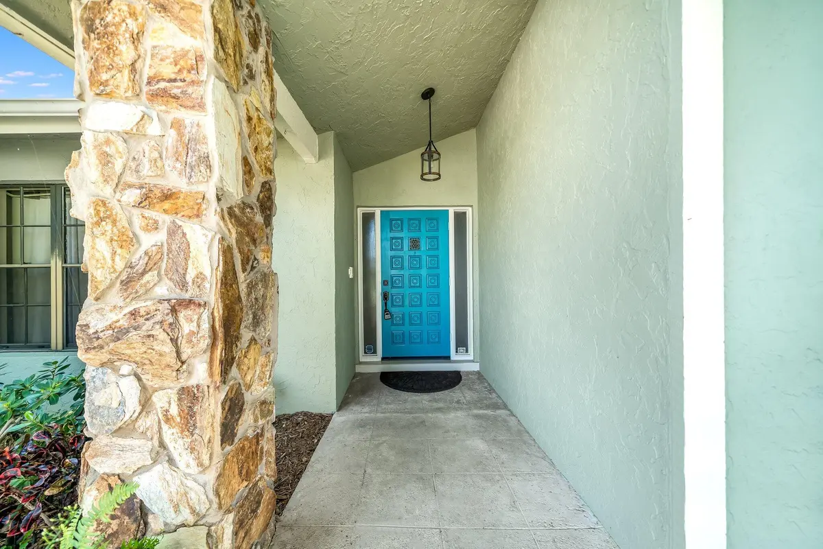 15-web-or-mls-JOY07680 at 574 JUNIPER Place, Wellington