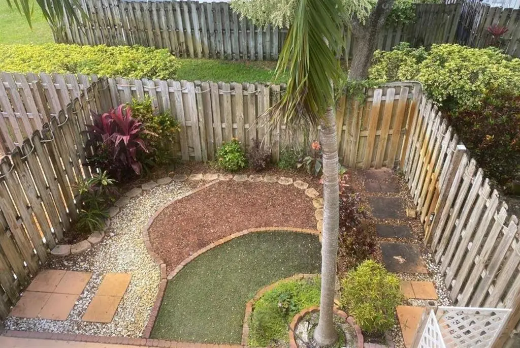 Yard at 791 NW 42ND Place, Deerfield Beach