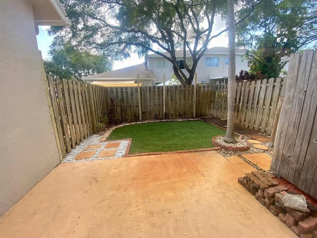 Yard at 791 NW 42ND Place, Deerfield Beach