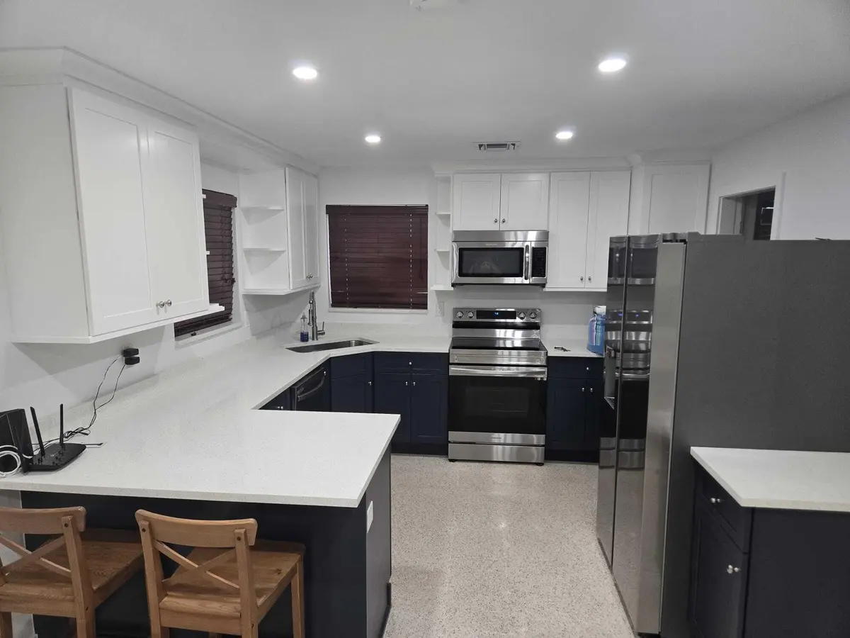 WhatsApp Image 2026-09-17 at 14.54.45 (7 at 1140 SW 32ND Street, Fort Lauderdale