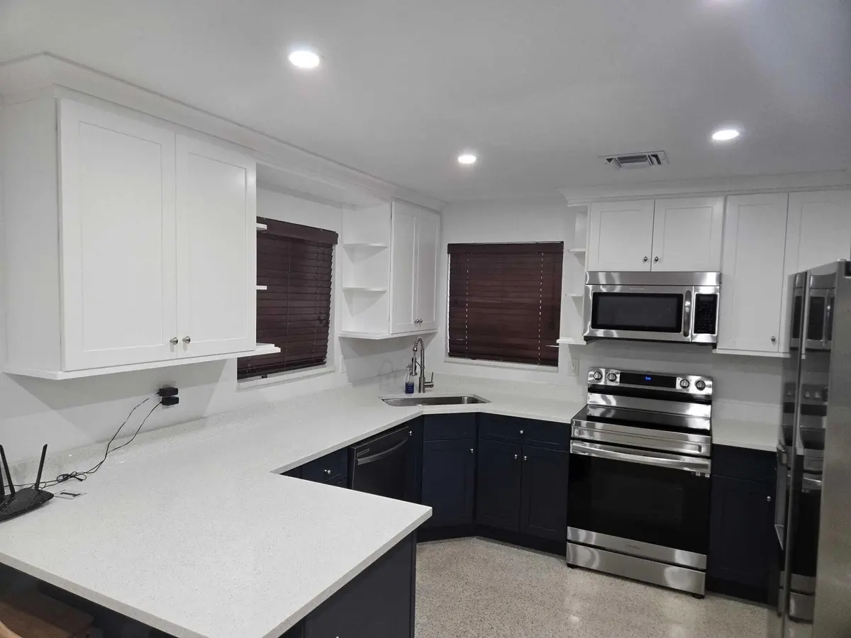 WhatsApp Image 2026-09-17 at 14.54.45 (2 at 1140 SW 32ND Street, Fort Lauderdale