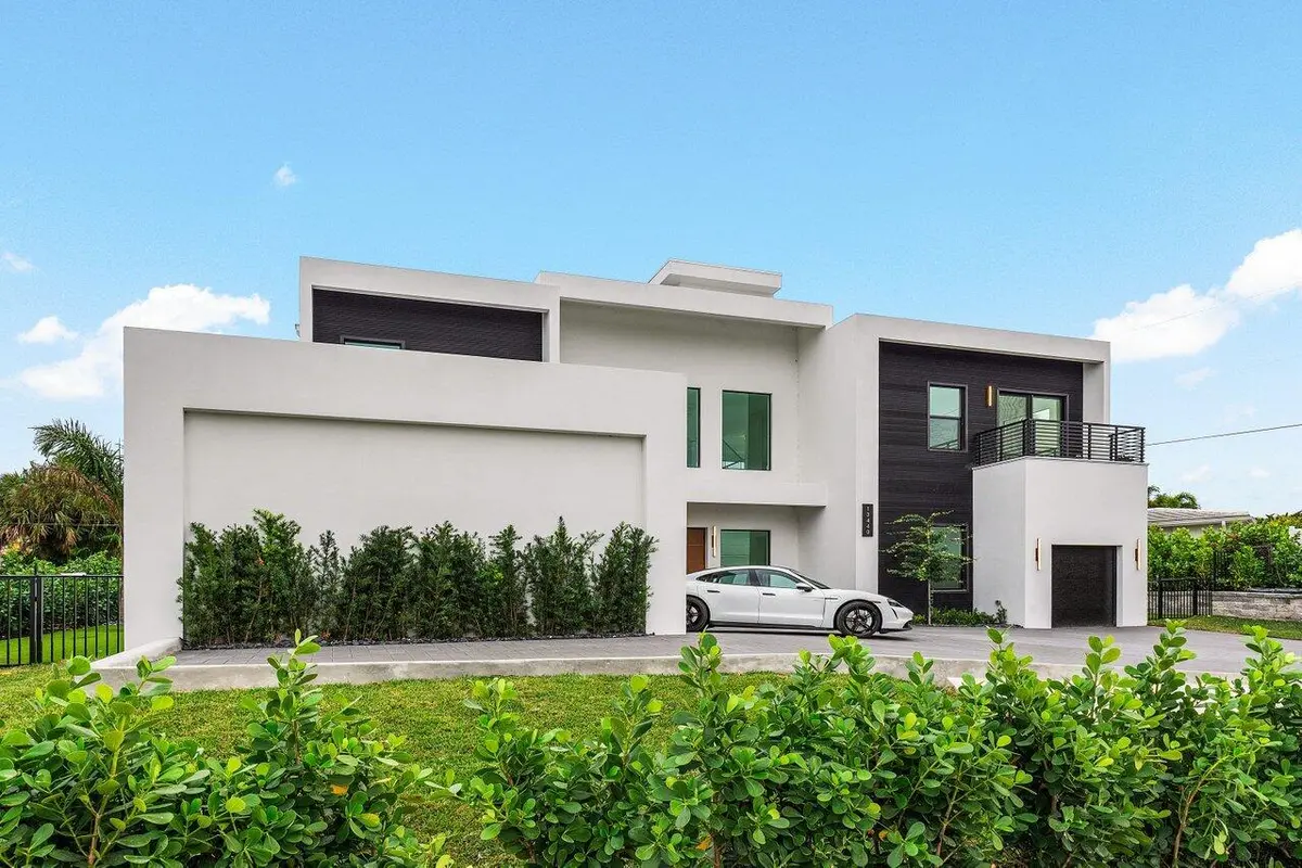FRONT at 13440 US HIGHWAY 1, Juno Beach