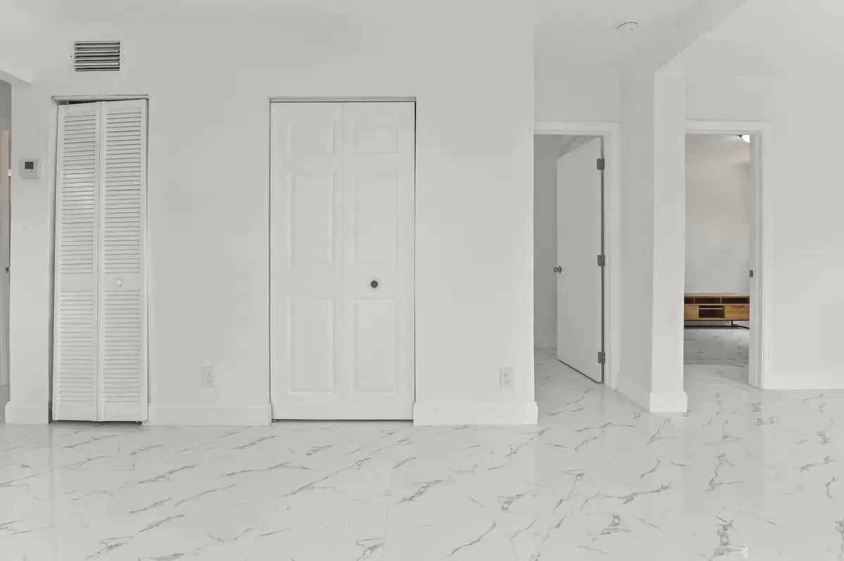 05 Living Room 01 at 515 Putnam Road, West Palm Beach
